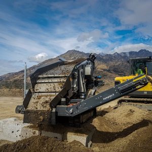 komplet-kompatto-221-mobile-screener-recycling-excavation-waste-on-jobsite-komplet-america